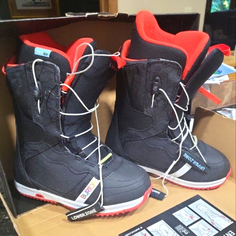 Burton Women's Size 8 Snowboarding Boots